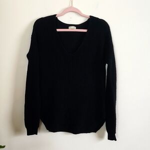 Wilfred free black knit lightweight long sleeve sweater, deep v neck, women's sm
